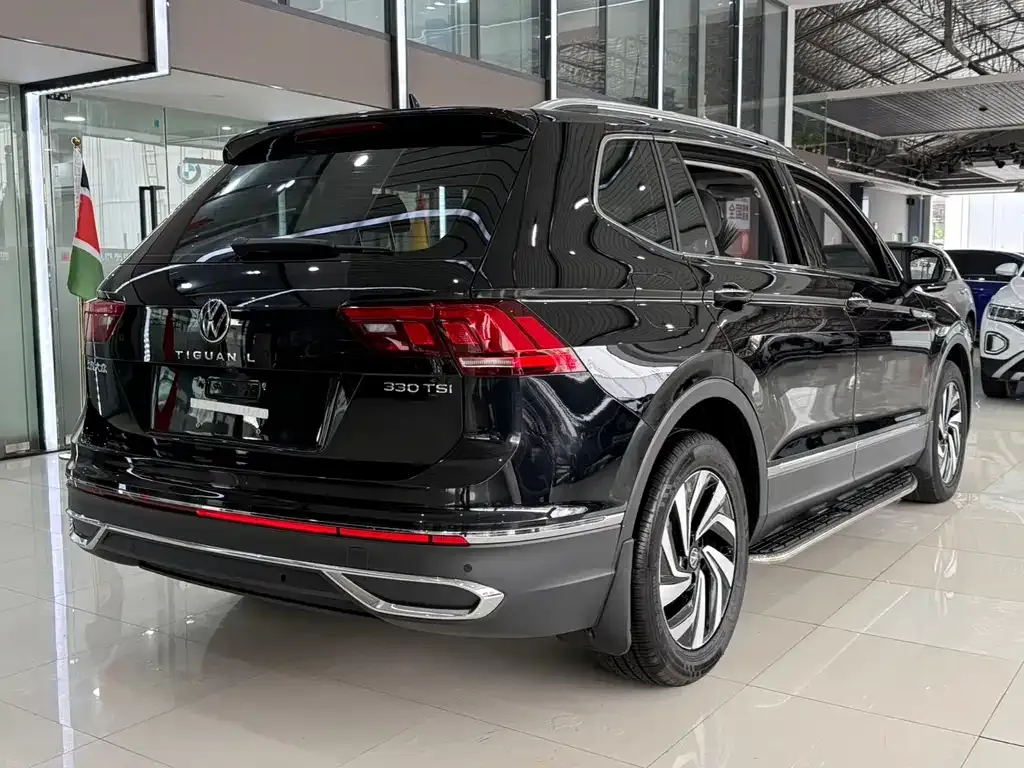 Volkswagen Tiguan L — фото 7