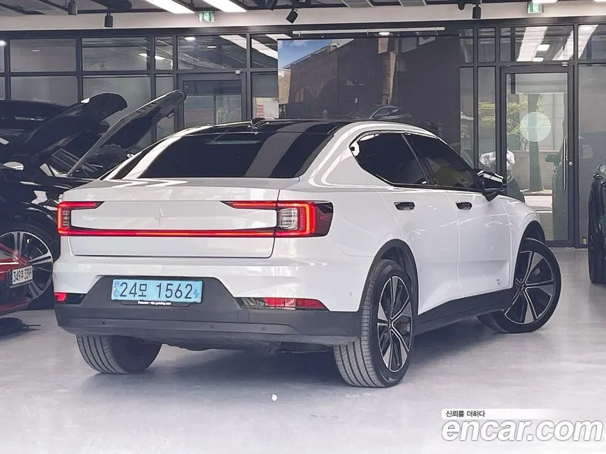 Polestar Polestar 2 — фото 10