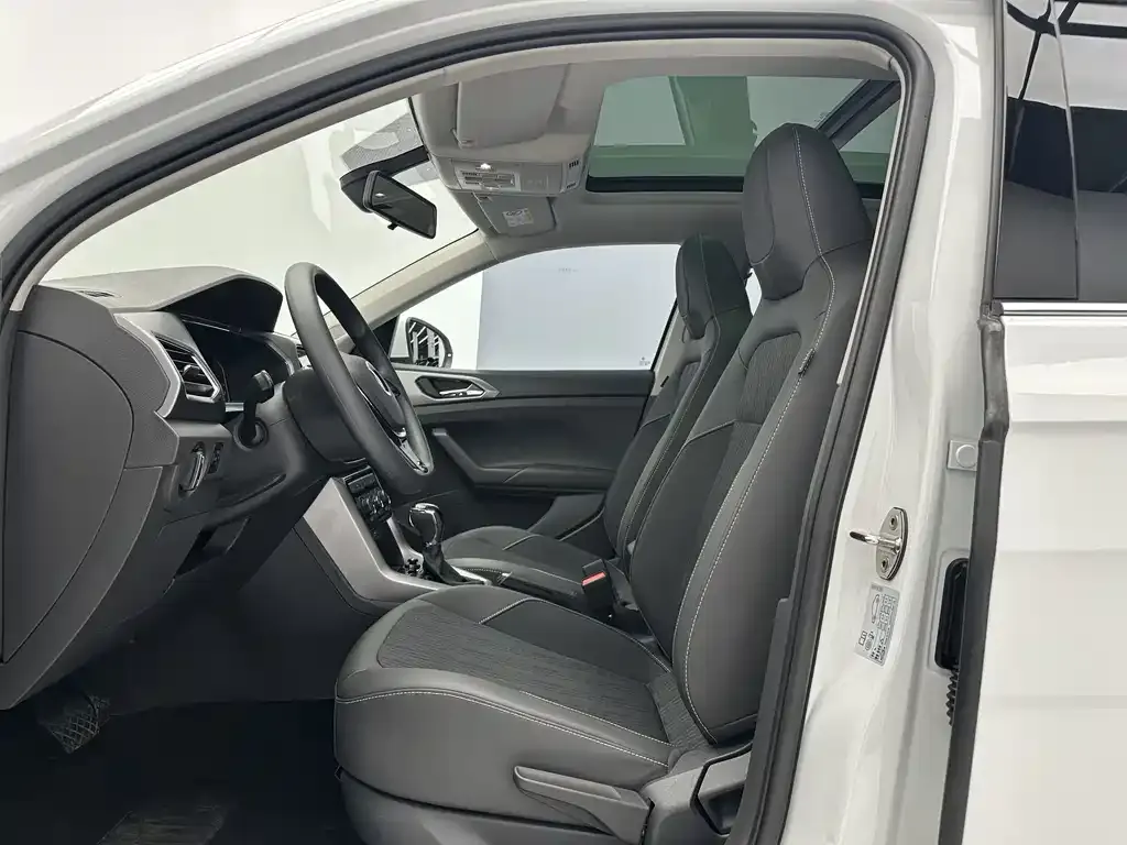 Volkswagen T-Cross — фото 5