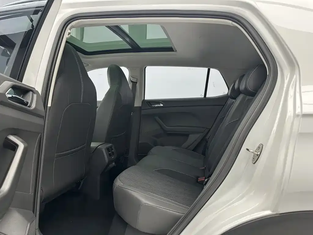 Volkswagen T-Cross — фото 2