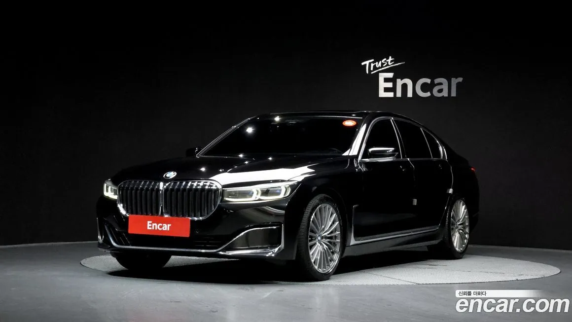 BMW 7-Series — фото 1