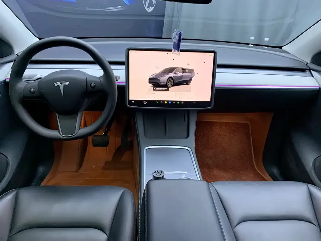 Tesla Model Y — фото 5