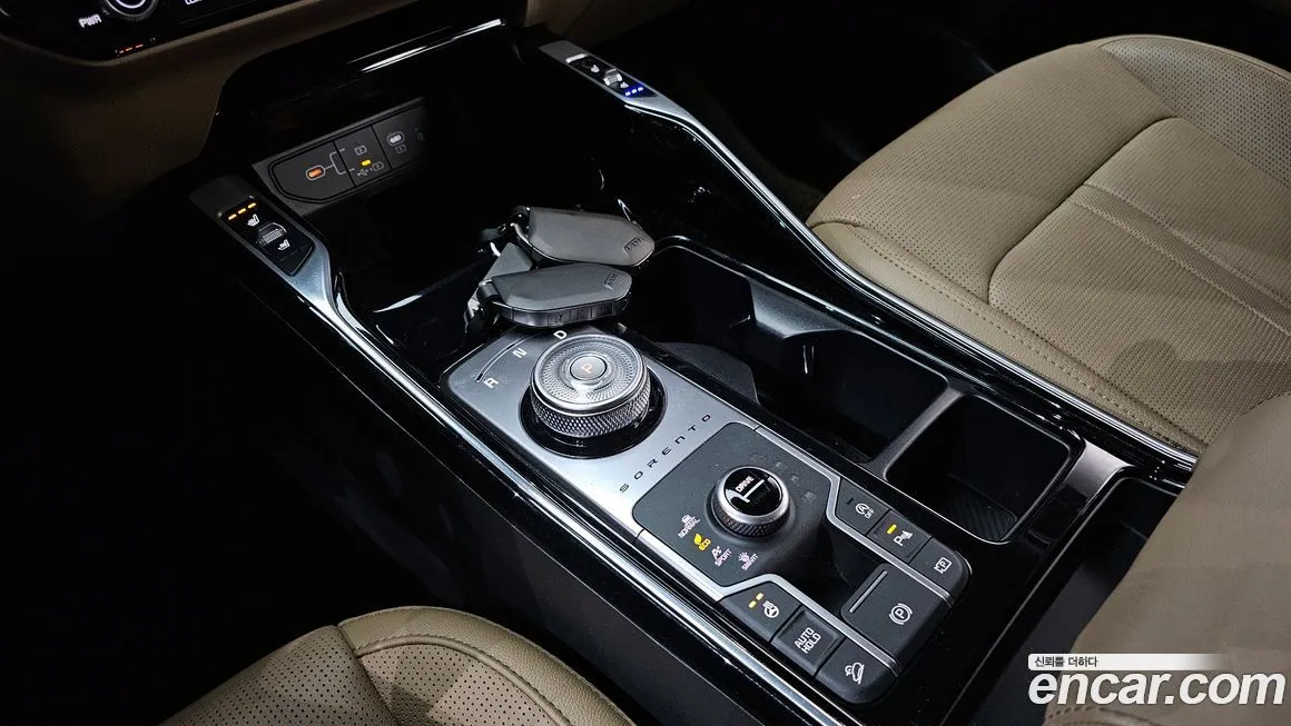 Kia Sorento — фото 5