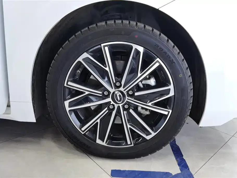 GAC Motor Trumpchi E8 — фото 8