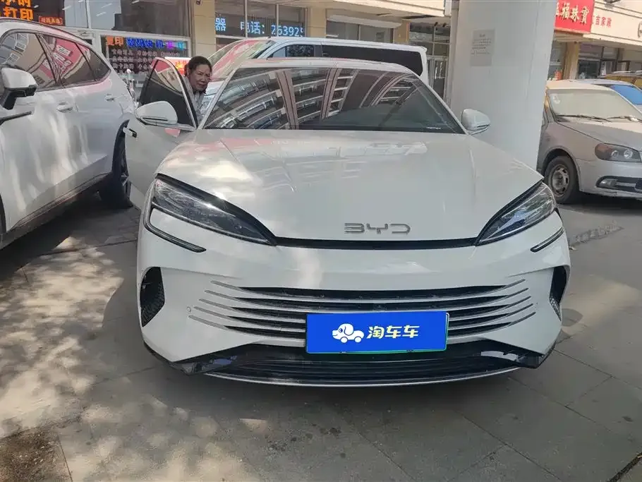 BYD Seal 07 DM-i — фото 9
