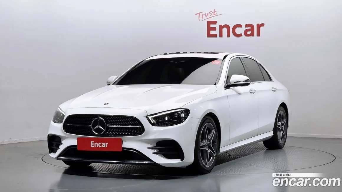 Mercedes-Benz E-Class — фото 1