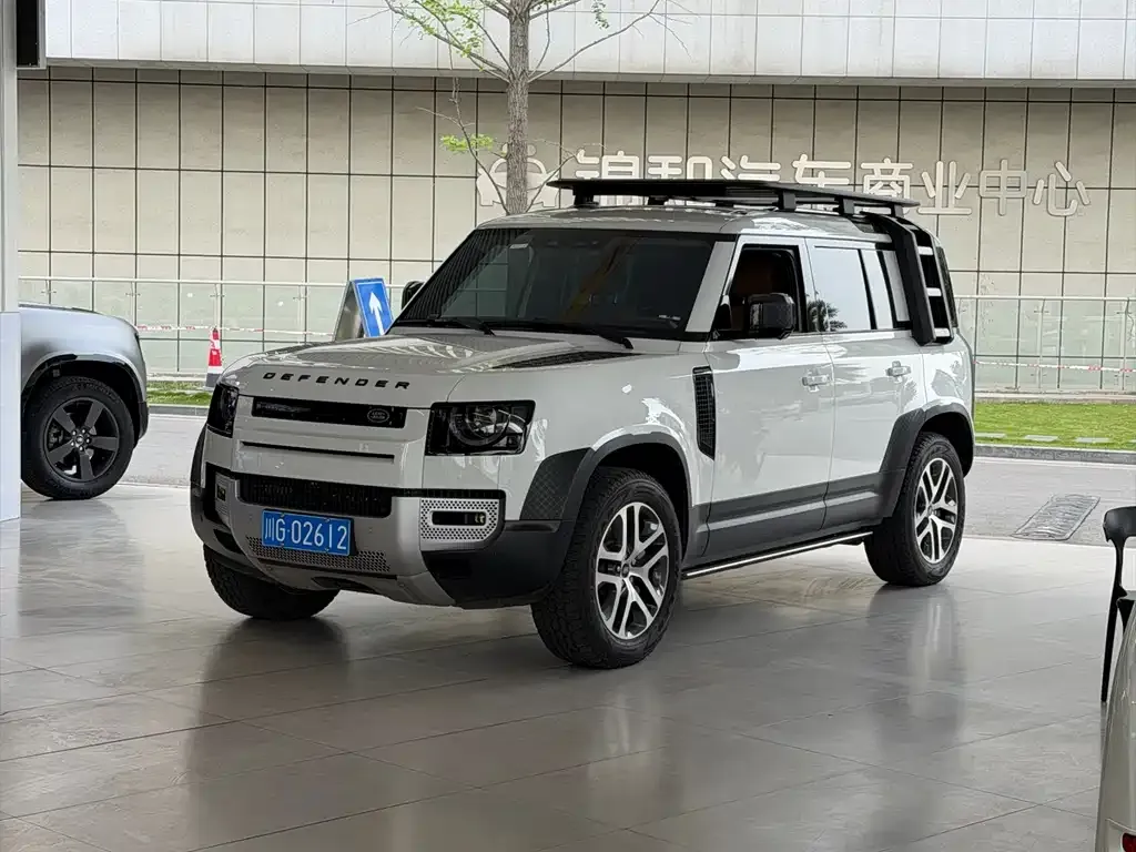 Land Rover Defender — фото 1