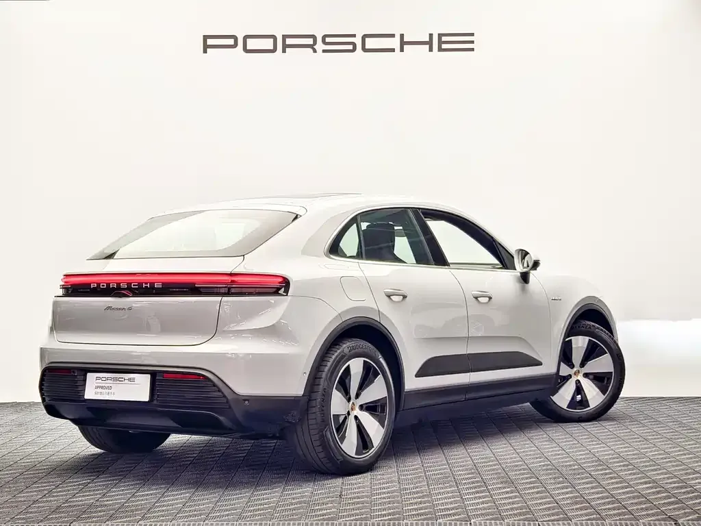 Porsche Macan EV — фото 5