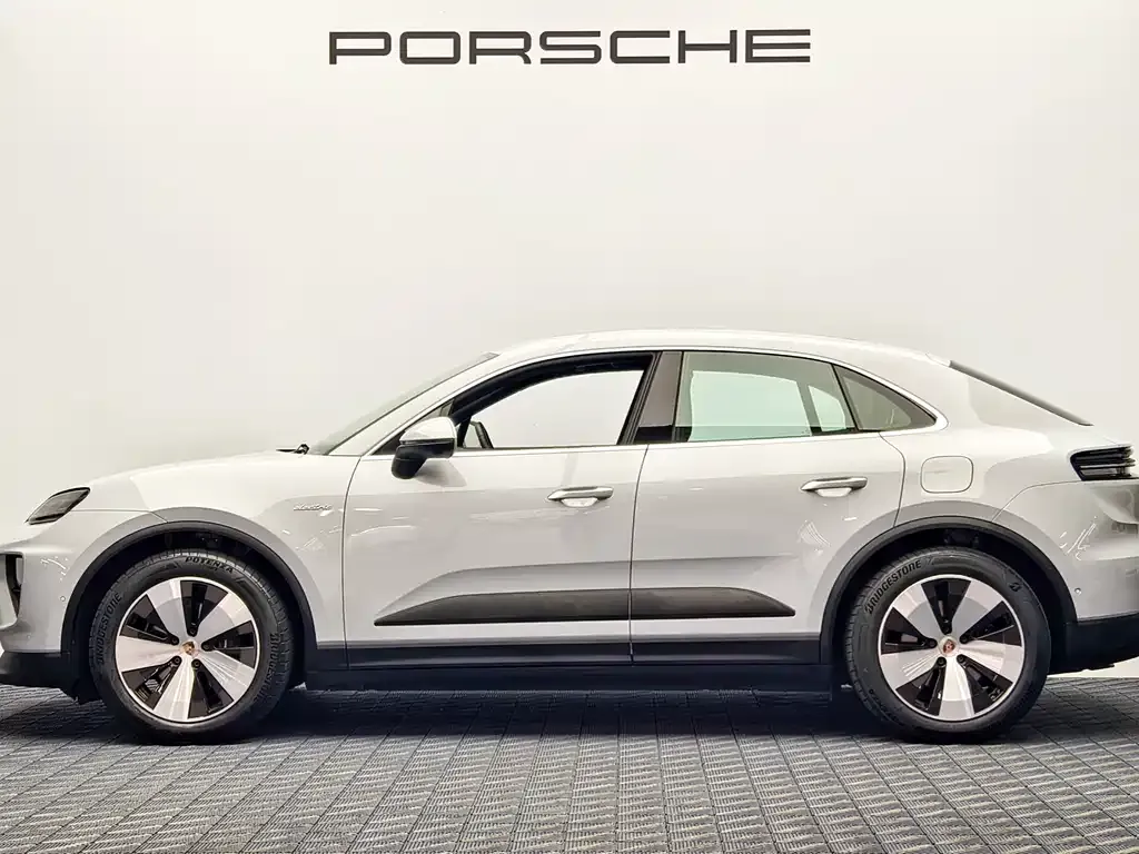 Porsche Macan EV — фото 2