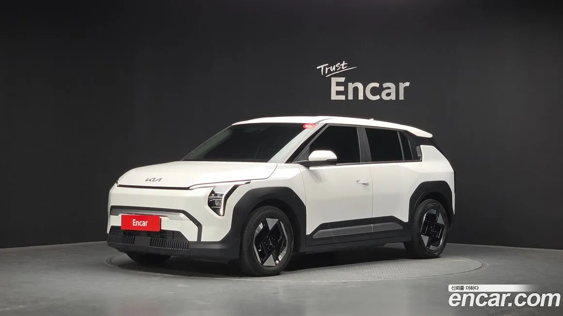 Kia EV3 — фото 1
