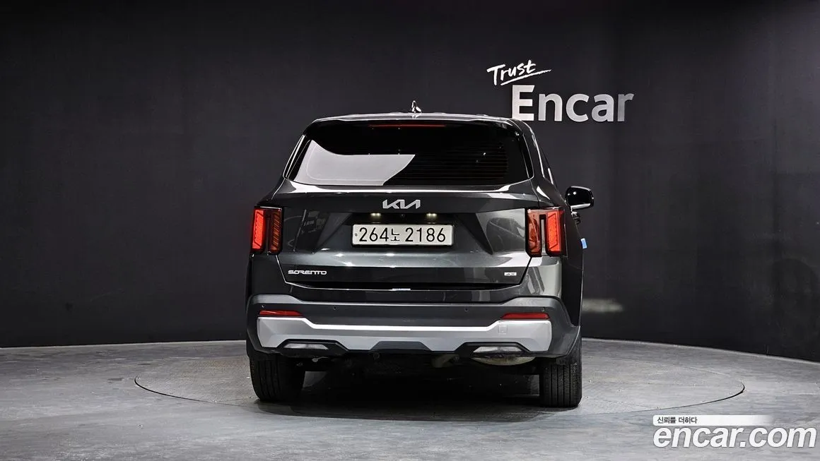 Kia Sorento — фото 9