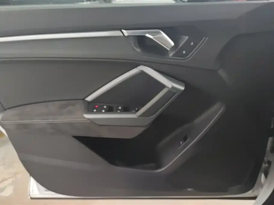 Audi Q3 Sportback — фото 3