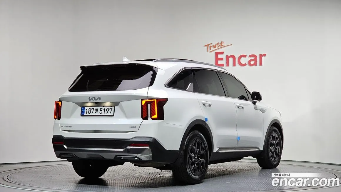Kia Sorento — фото 4