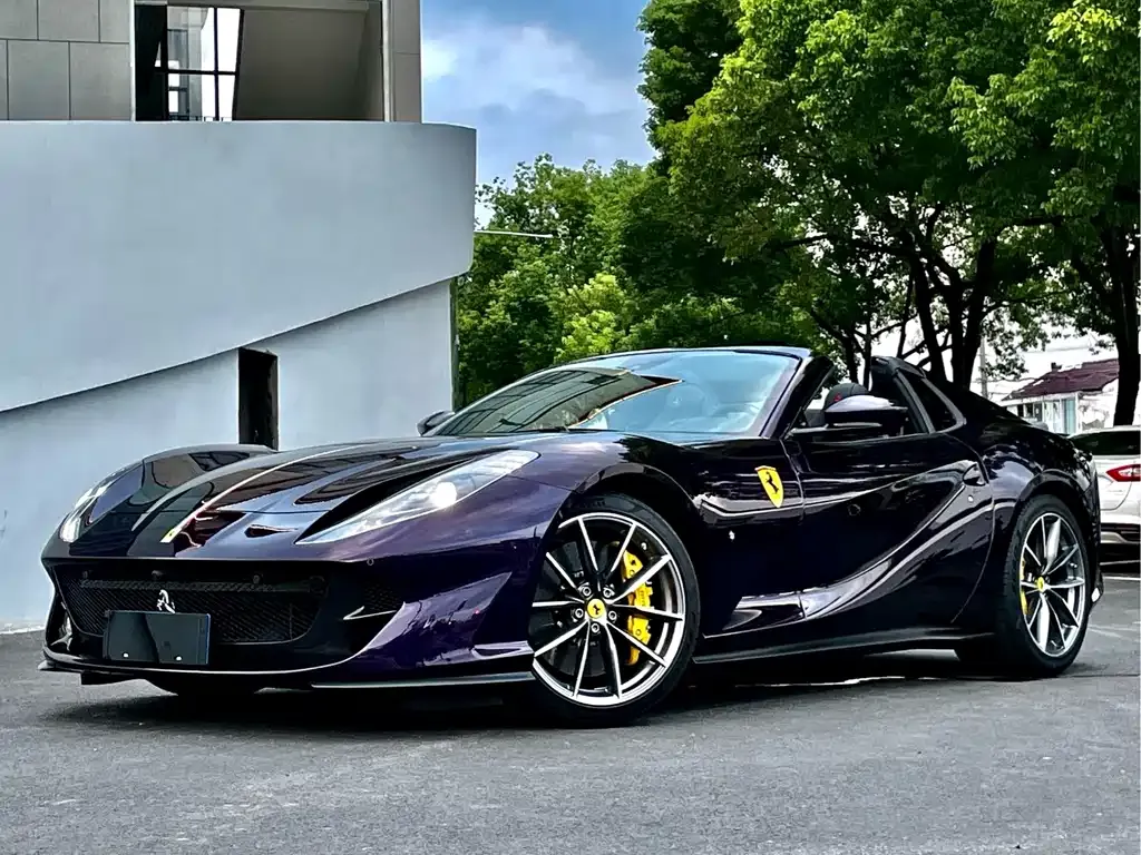 Ferrari 812 — фото 1