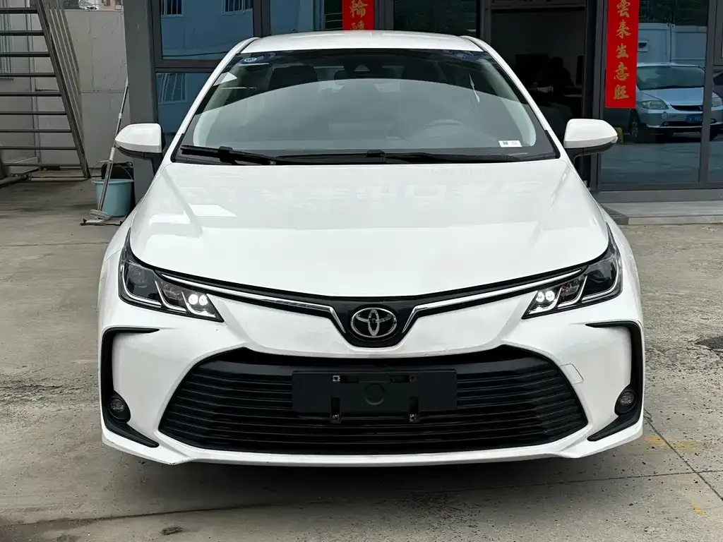 Toyota Corolla — фото 3