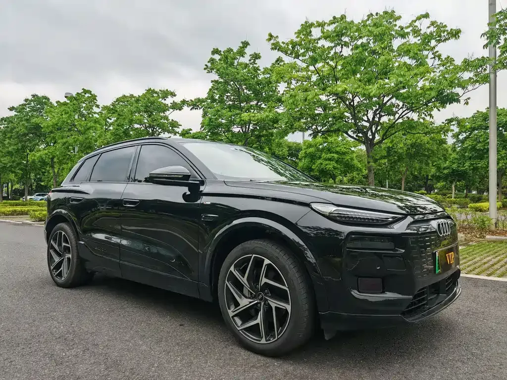 Audi Q6L e-tron — фото 8