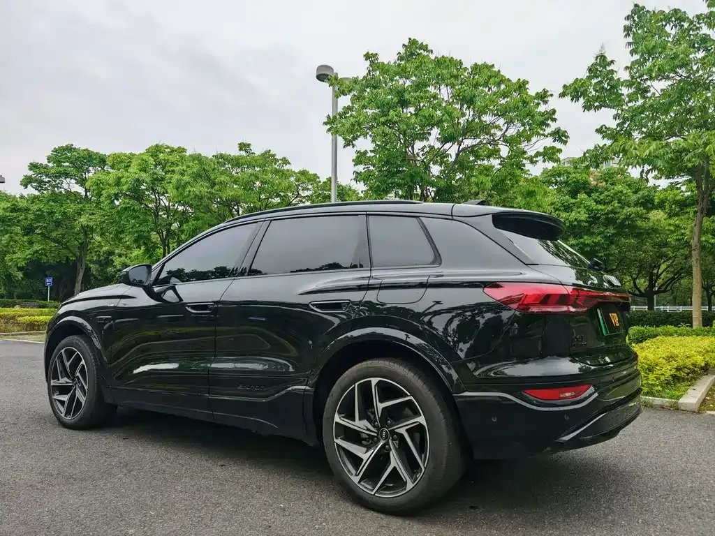 Audi Q6L e-tron — фото 10