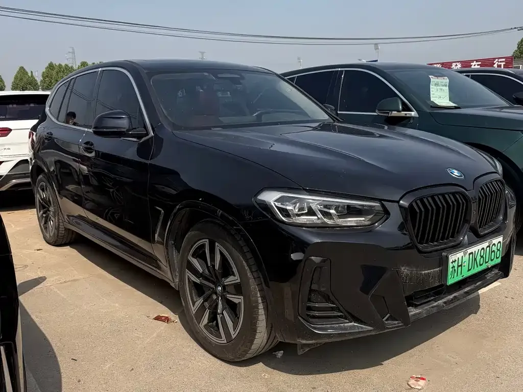 BMW iX3 — фото 1