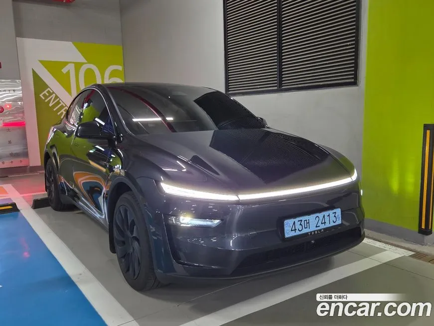 Tesla Model Y — фото 1