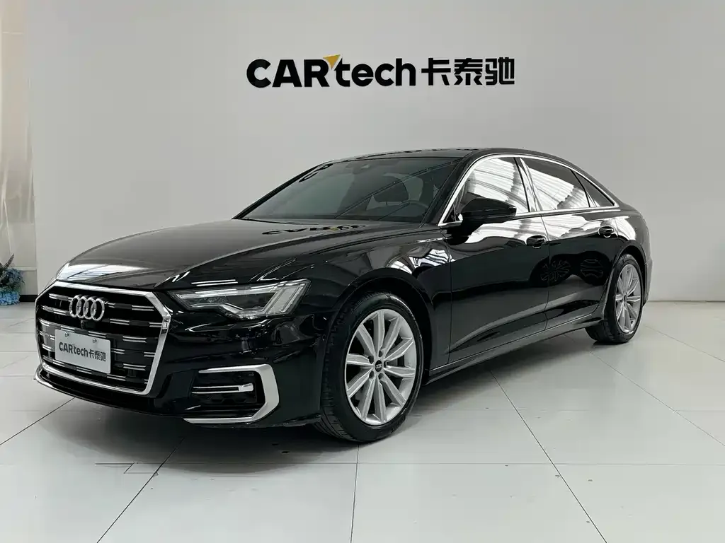 Audi A6L — фото 1
