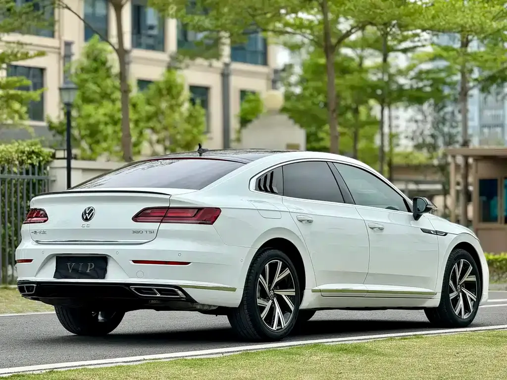 Volkswagen CC — фото 4
