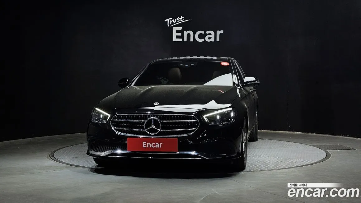 Mercedes-Benz E-Class — фото 9