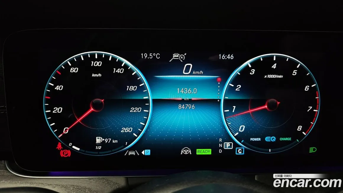 Mercedes-Benz E-Class — фото 2