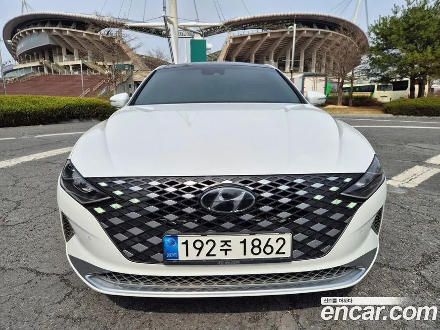 Hyundai Grandeur — фото 1
