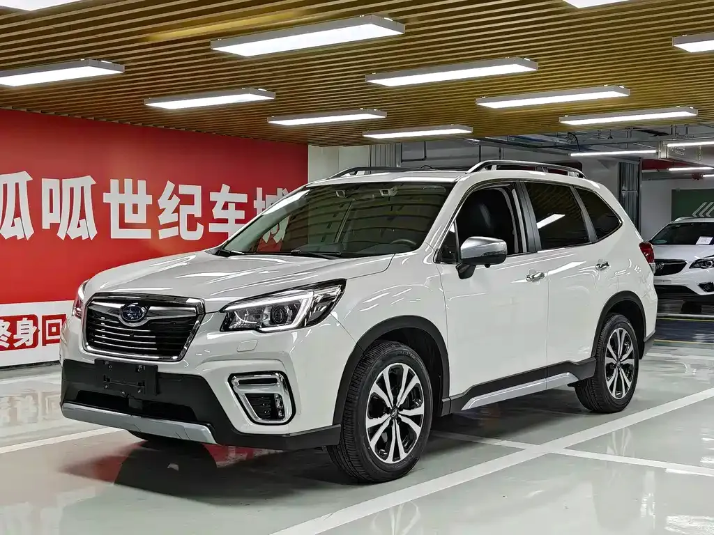 Subaru Forester — фото 1