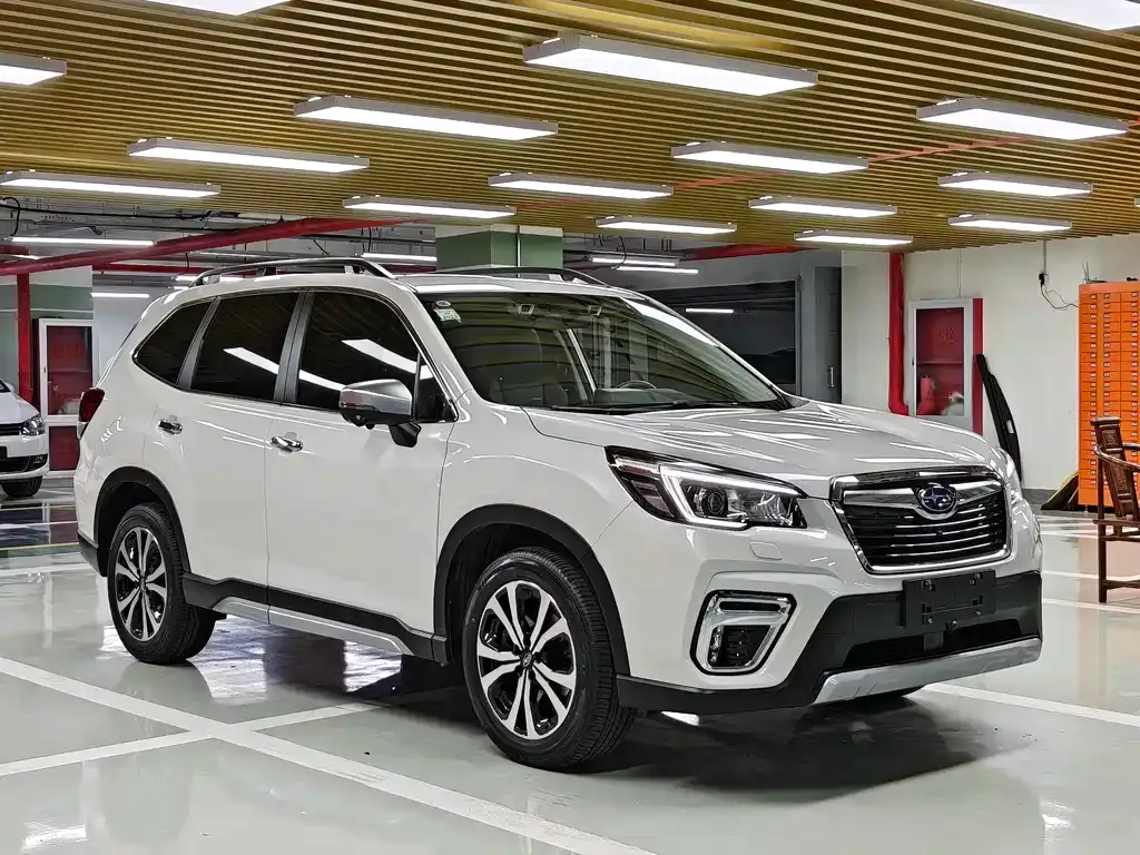 Subaru Forester — фото 10