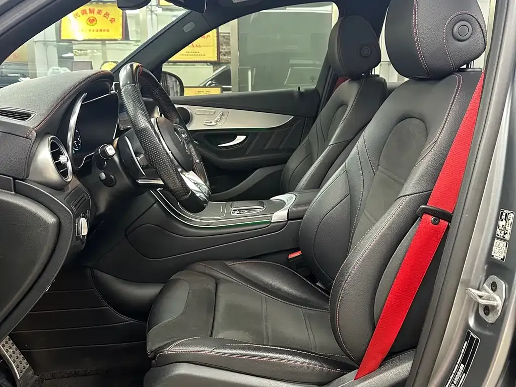 Mercedes-Benz GLC AMG — фото 10