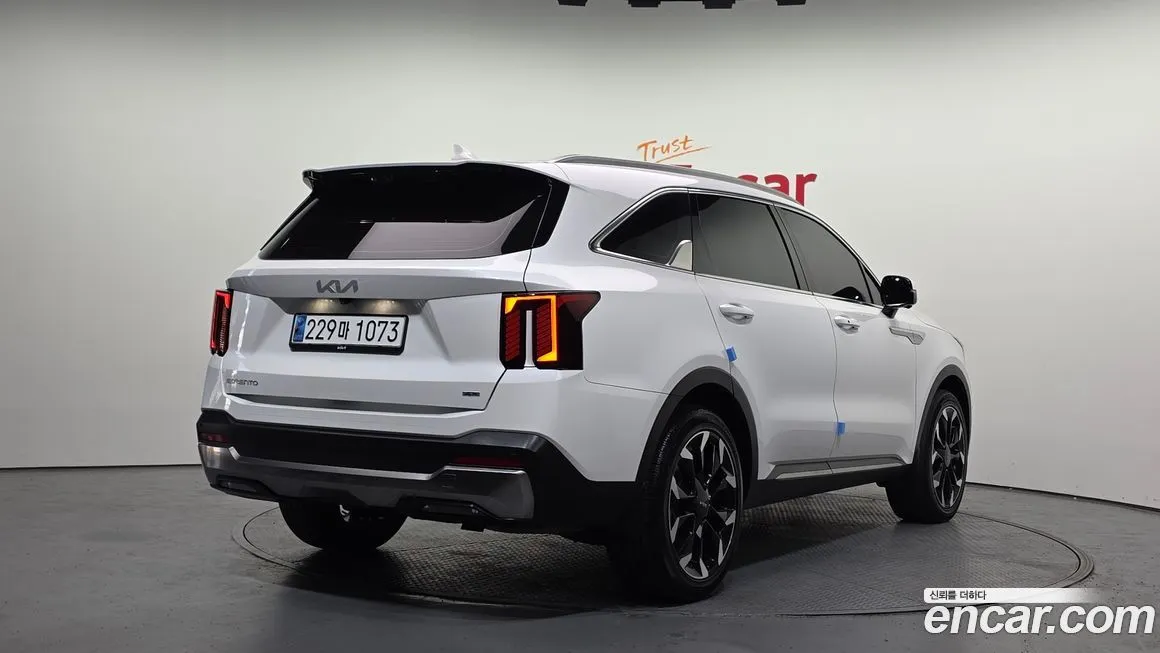 Kia Sorento — фото 5