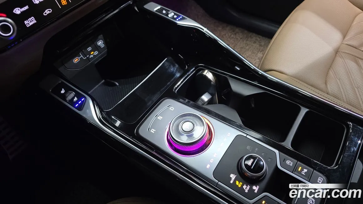 Kia Sorento — фото 8
