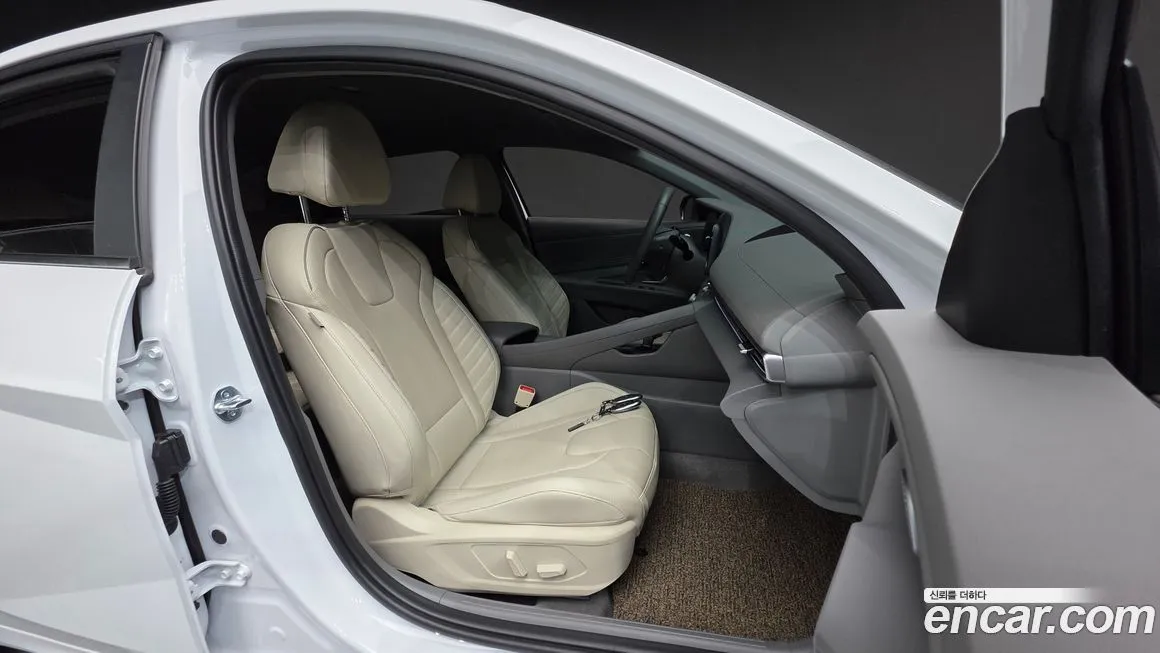 Hyundai AVANTE — фото 9