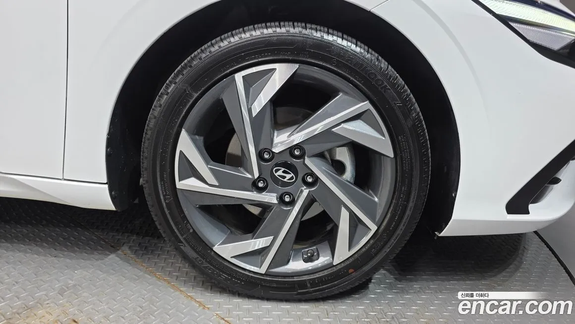 Hyundai AVANTE — фото 10