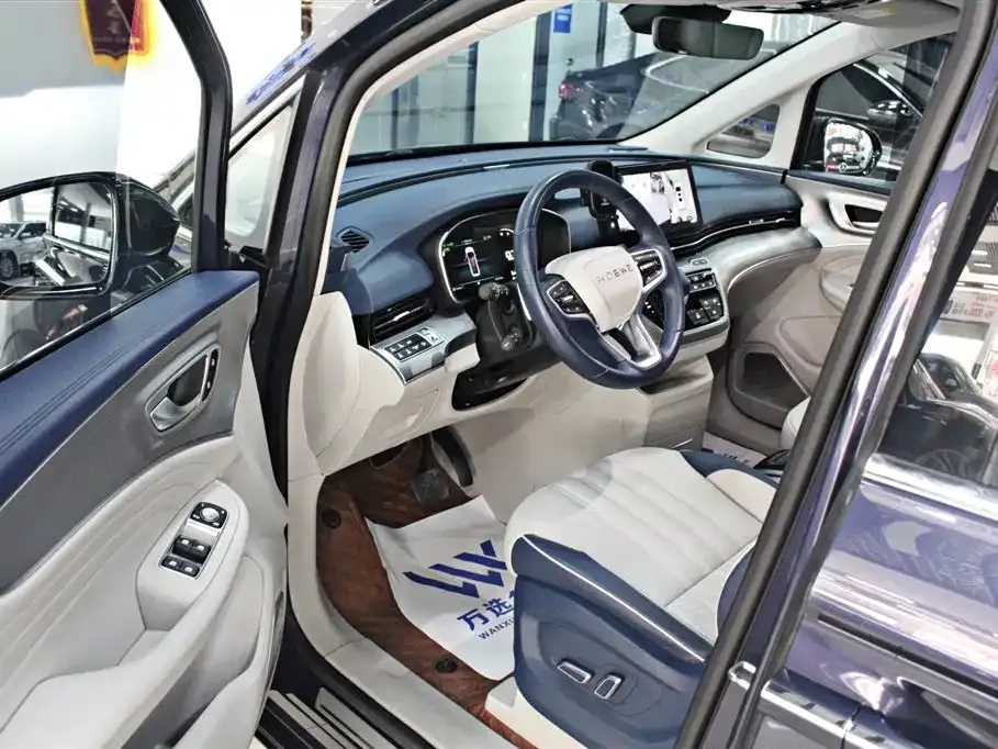 Roewe iMAX8 — фото 8