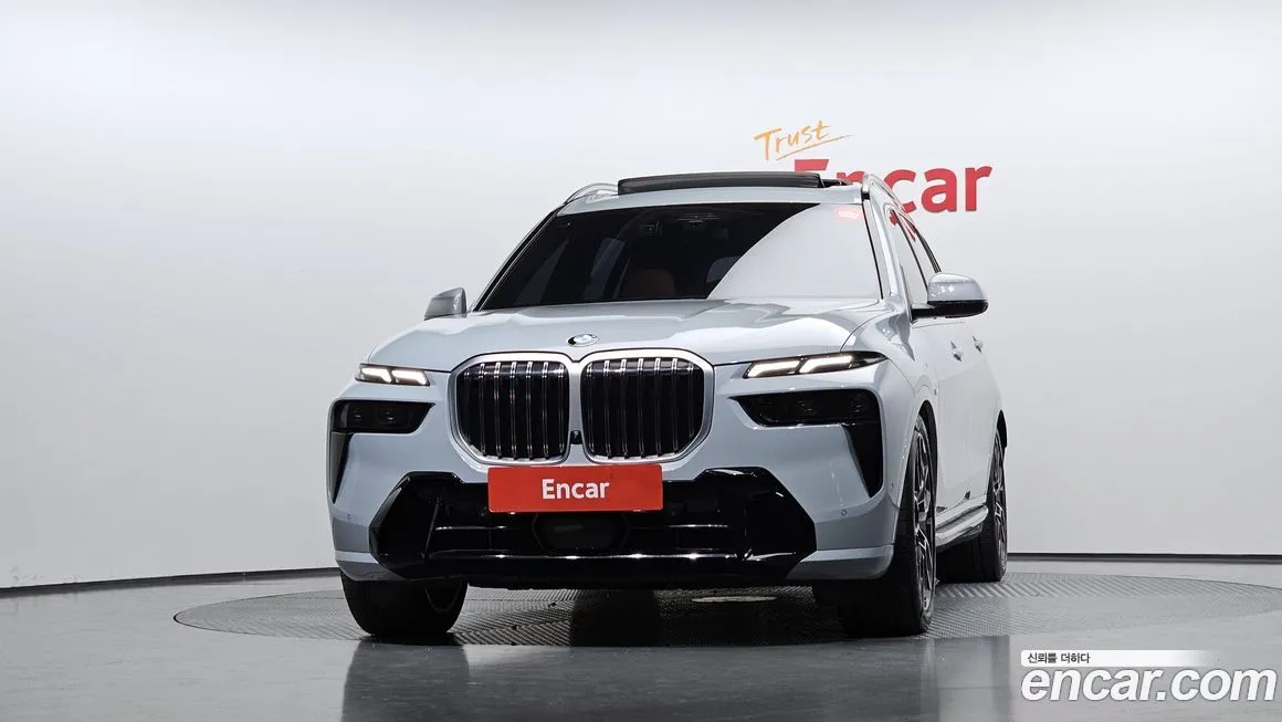 BMW X7 — фото 10