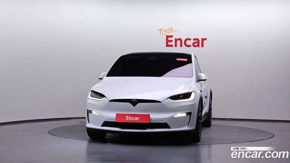 Tesla Model X — фото 2