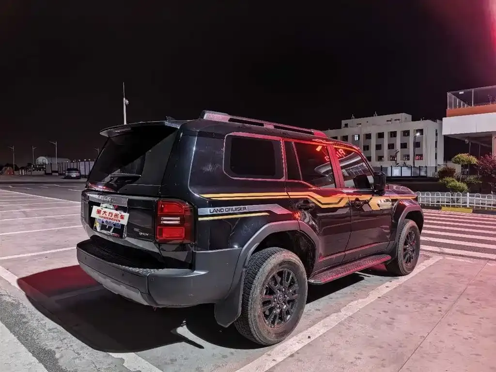 Toyota Prado — фото 3