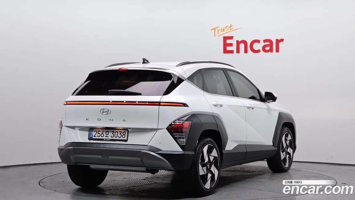 Hyundai Kona — фото 7