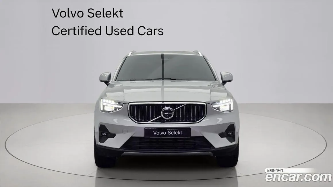 Volvo XC40 — фото 4