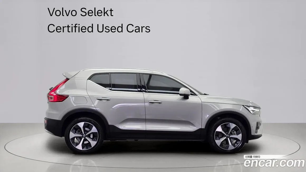 Volvo XC40 — фото 3