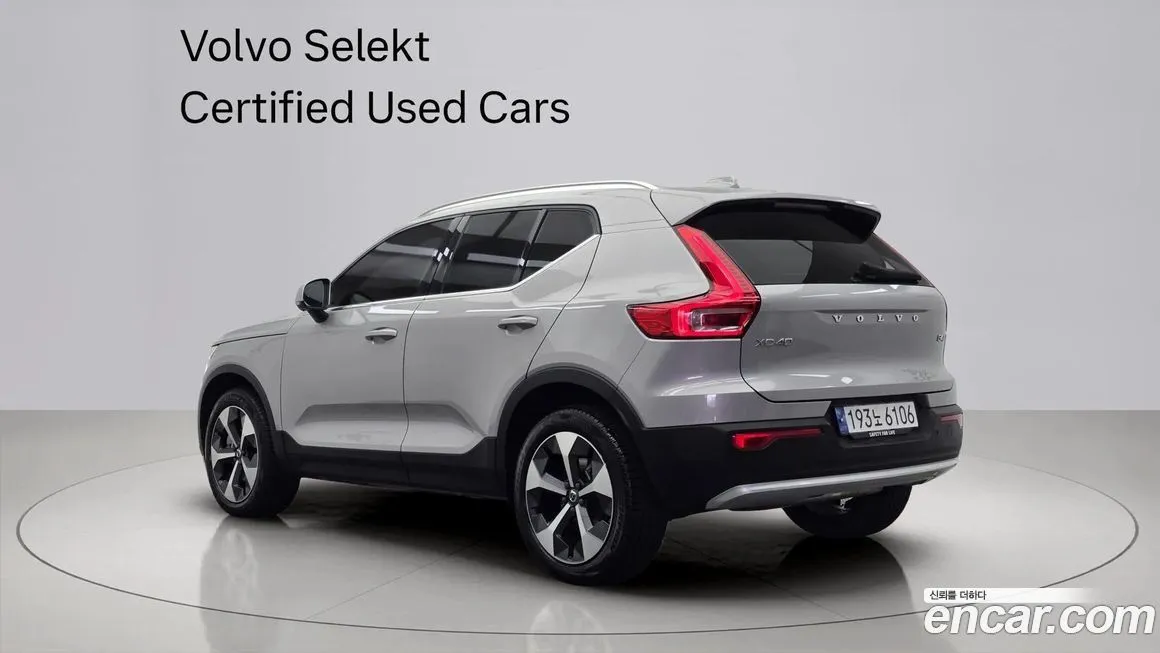 Volvo XC40 — фото 2