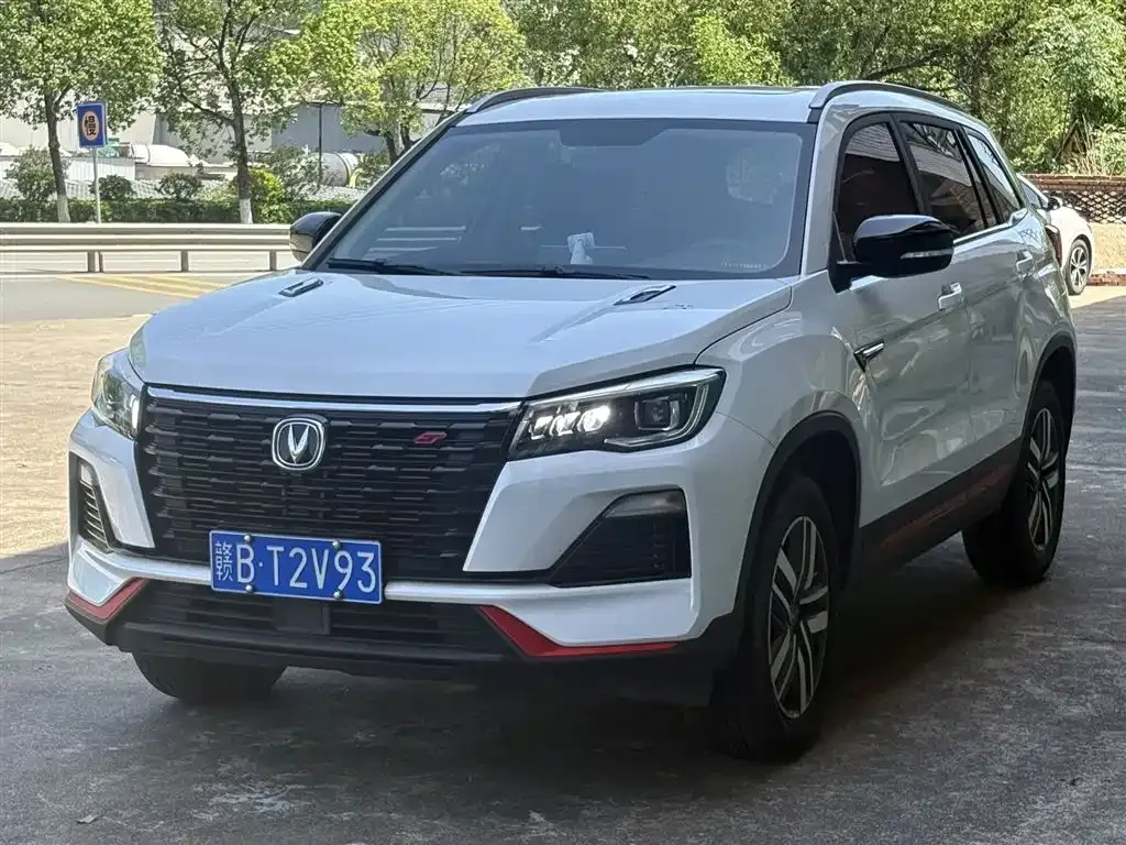 Changan CS75 — фото 1
