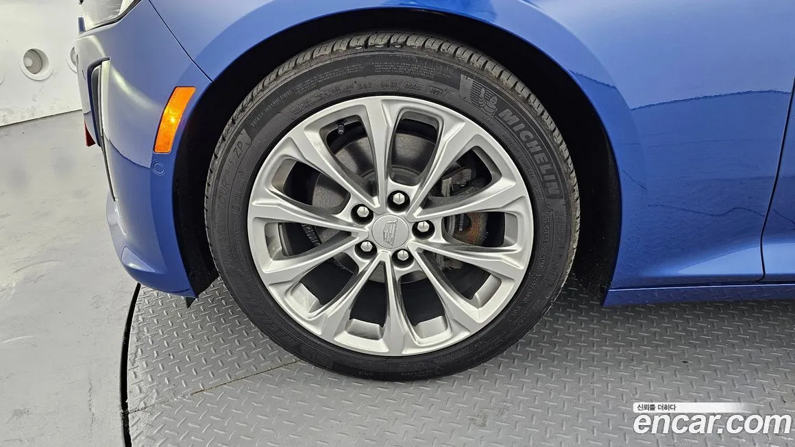 Cadillac CT5 — фото 7