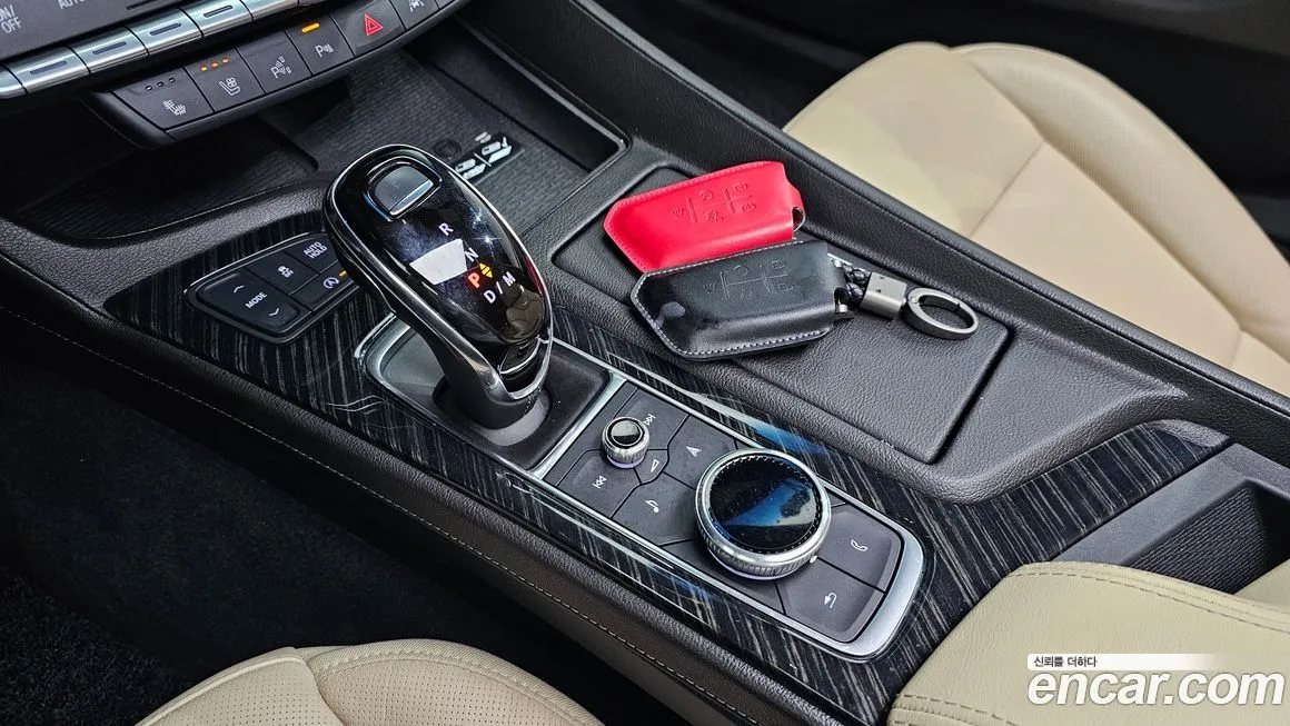 Cadillac CT5 — фото 9