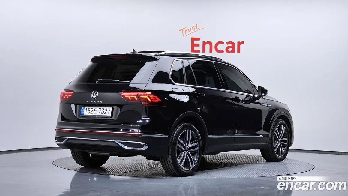 Volkswagen Tiguan — фото 4