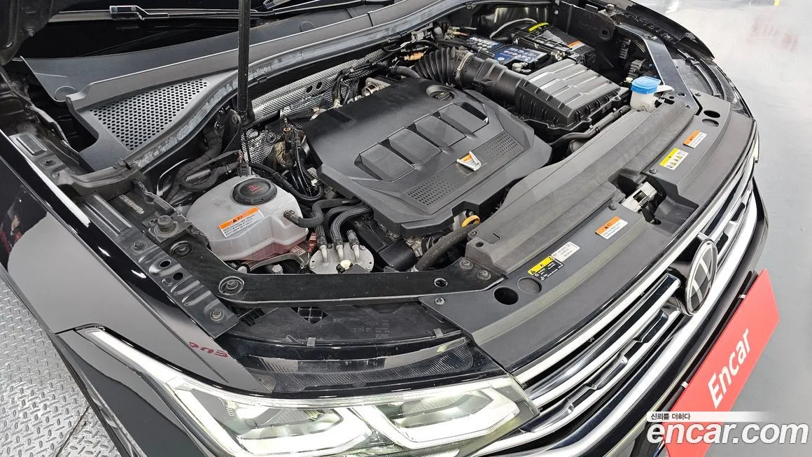 Volkswagen Tiguan — фото 10