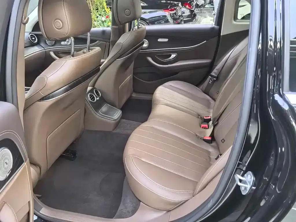 Mercedes-Benz E-Class New Energy — фото 5
