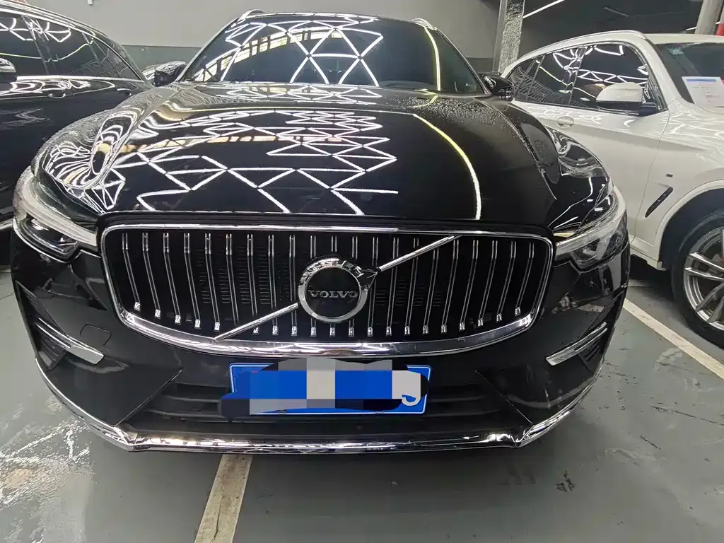Volvo XC60 — фото 9
